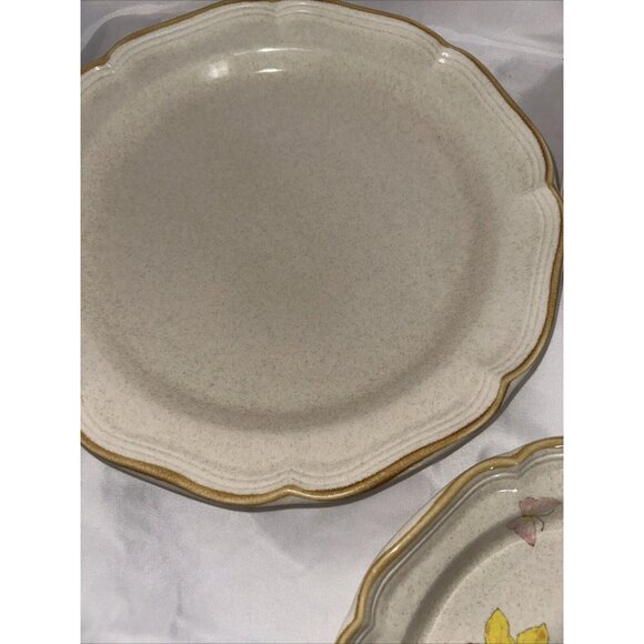 Mikasa Early Spring Dinner Plates Garden Club 11" & 12.5' Set of 4 Lot Floral - Picture 7 of 8